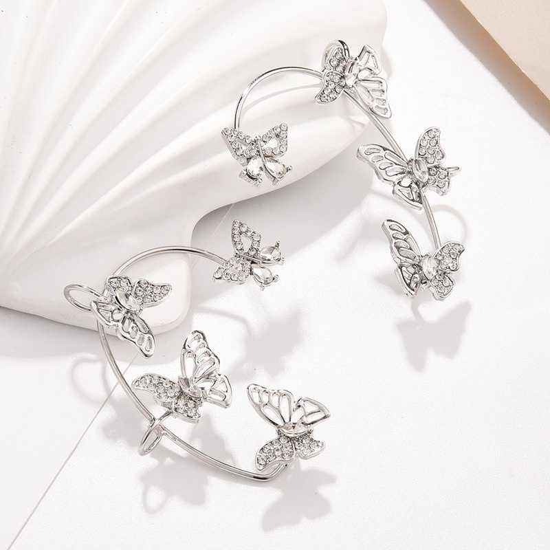 1 Bông Tai Hình Bướm Đính Đá Thời Trang Dành Cho Nữ