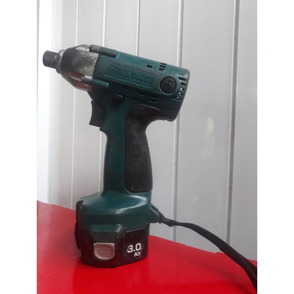 thanh lý máy bắn vít Makita 6916D 12V ,siêu mạnh, full chức năng sản phẩm gồm thân máy và vỏ pin