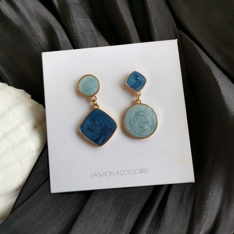 Khuyên tai kẹp không bấm lỗ chốt điều chỉnh cố định K117 bằng hợp kim mạ vàng hình vuông tròn bất đối xứng dáng midi Leo