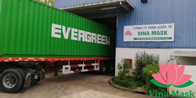 Khẩu trang trắng 4 lớp | BigBuy360 - bigbuy360.vn