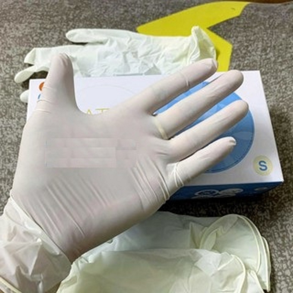 Găng tay y tế latex có bột (dai, dày, chắc chắn)