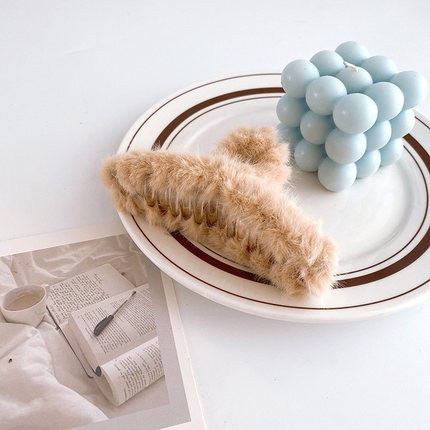 Kẹp tóc càng cua bằng nhựa acrylic phối lông phong cách Hàn Quốc dành cho nữ