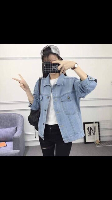 Áo khoác jean nữ Haly xanh nhạt 4 túi form rộng BB097