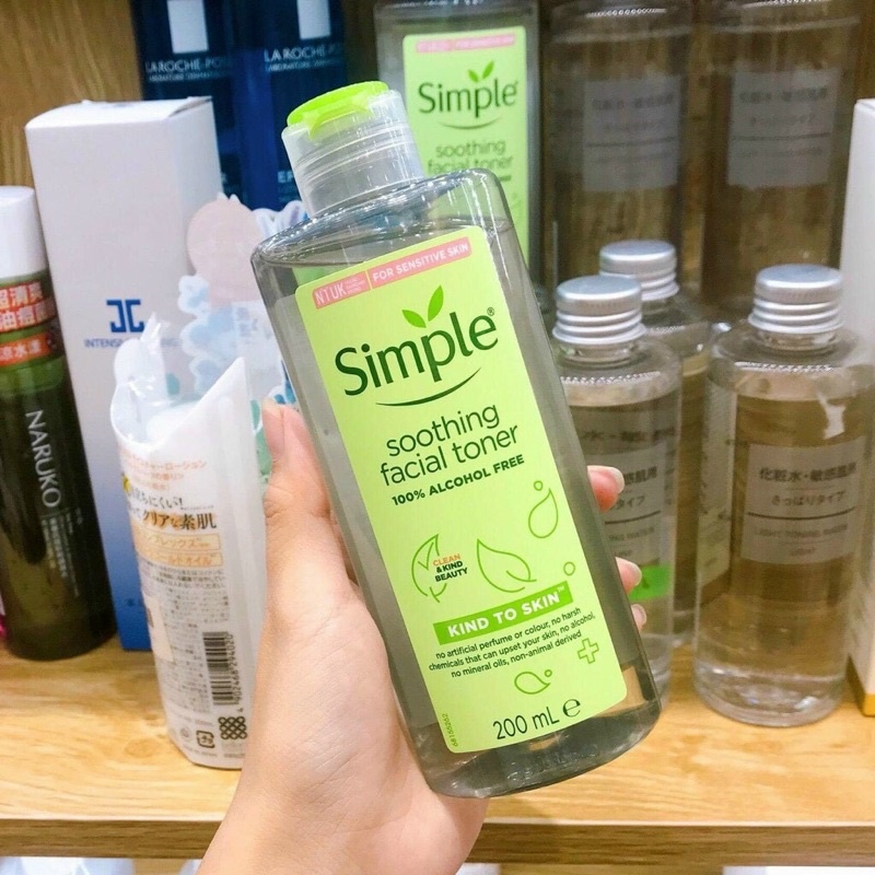 🌸🌸Nước Hoa Hồng Simple Kind To Skin Soothing Facial Toner 200ml🌸