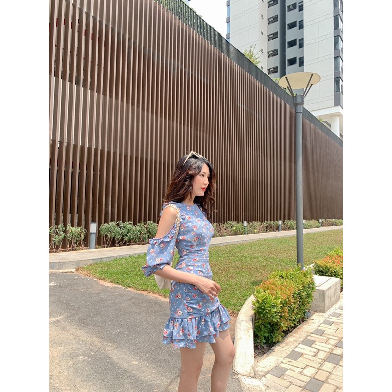 [Mã FAMARAL1 giảm 10K đơn 50K] ĐẦM BORA tay lở trễ vai tùng bèo | BigBuy360 - bigbuy360.vn