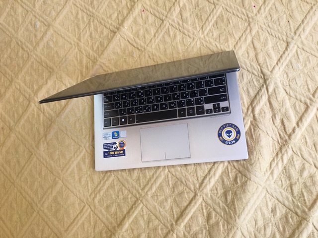 Laptop Asus ux32 vỏ nhôm mỏng nhẹ như Macbook Air đẹp sang trọng | BigBuy360 - bigbuy360.vn