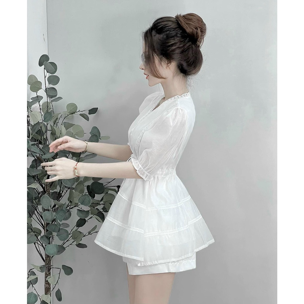 Set áo cổ tim nhún eo phối ren siêu xinh