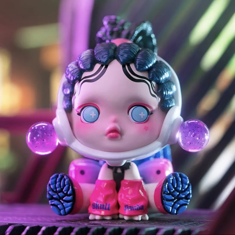 Mô hình SkullPanda City of Night Series Fashion Icon Pop Mart