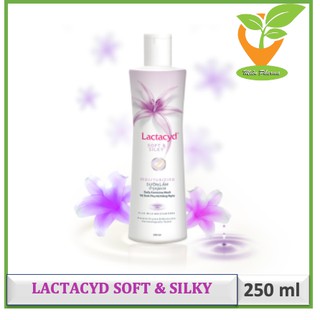 Dung dịch vệ sinh phụ nữ Lactacyd Soft & Silky [DDVSPN]