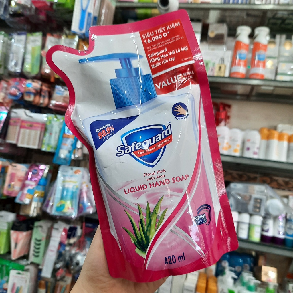 Túi nước rửa tay diệt khuẩn Safeguard Floral Pink With Aloe 420ml - Nha Đam