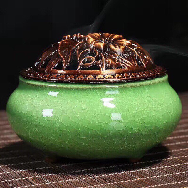 Lư hương đốt trầm