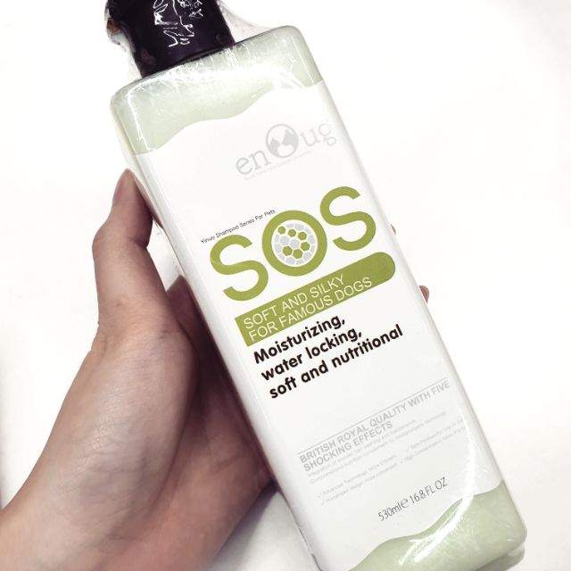 Dầu tắm SOS chó mèo mượt lông màu xanh ngọc 530ml khử mùi, lông thú cưng không còn bị xơ. Tạo độ ẩm cho da của thú cưng