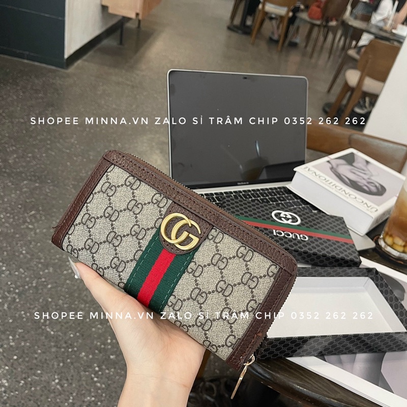 Ví Cầm Tay Nhiều Ngăn Phối Kẻ Hoạ Tiết Chữ GD
