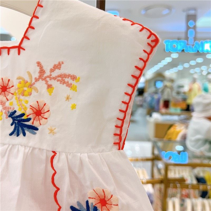 Bộ bé gái áo trắng thêu quần đỏ cam iu