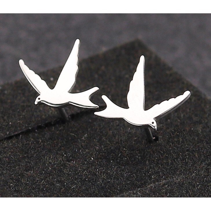 Seagull Earring khuyên tai titan chim hải âu không gỉ không đen không dị ứng cho nam nữ Uniex