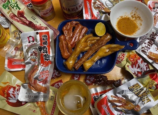 Chân gà cay 8k/ cái