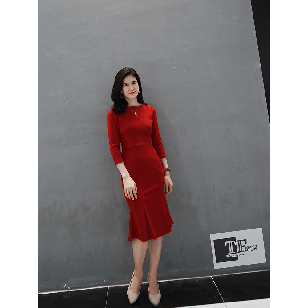 Đầm ôm body đuôi cá cổ thuyền tay lỡ TF 899