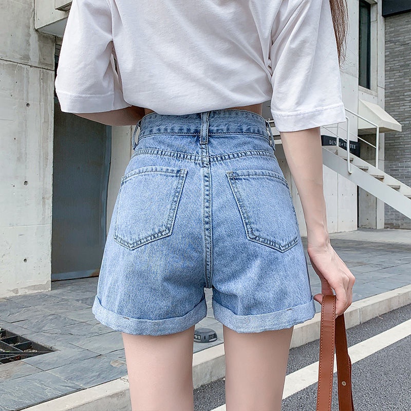 Quần short denim nữ mùa hè 2021 thời trang mới cạp cao mỏng rời phong cách cổ điển Hồng Kông lưới a-line màu đỏ đô