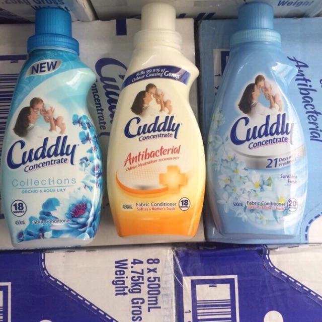 Nước xả vải Cuddly dạng chai 450ml