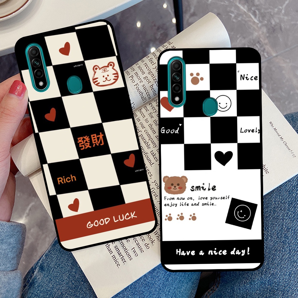 Ốp Oppo A31 in hình sọc caro, họa tiết đen trắng dễ thương