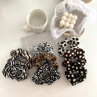 Cột tóc scrunchies màu sắc basic | DANI STORE