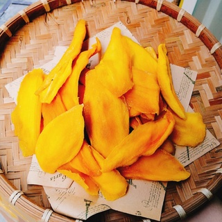Túi 500gr xoài sấy muối ớt đà lạt nguyên miếng chua ngọt giòn cay