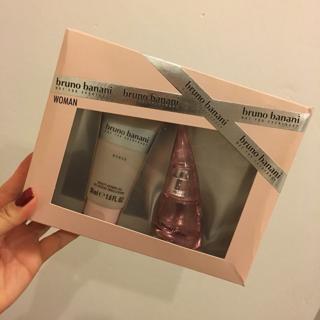 SALE ❣️❣️❣️Set Nước Hoa & Sữa Tắm Bruno Banani Woman