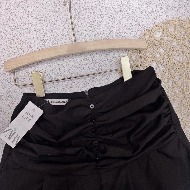 Chân váy nhún khuy