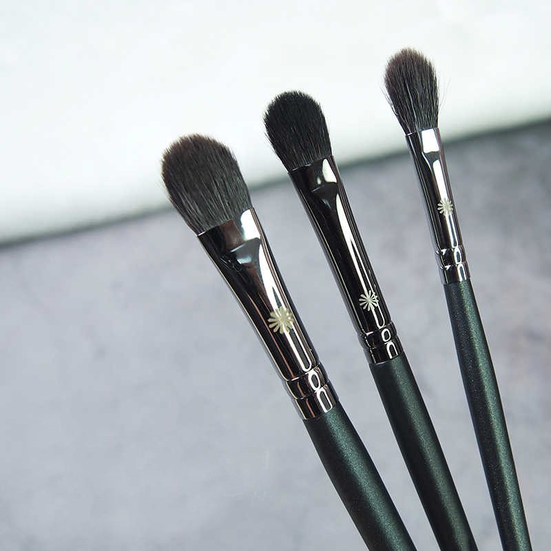 Cọ Tán Phấn Bầu Mắt Picasso 207A