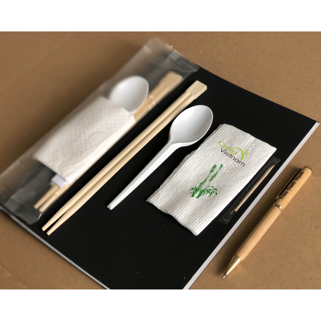 1 THÙNG (500 SET ) BỘ ĐỒ ĂN DÙNG MỘT LẦN BỐN MÓN - THÌA TRẮNG