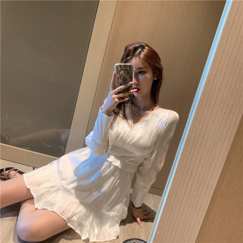 Đầm nữ trắng dáng xòe mini tay dài Emilyshop