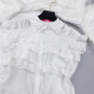 chân váy + áo sơ mi cộc tay
