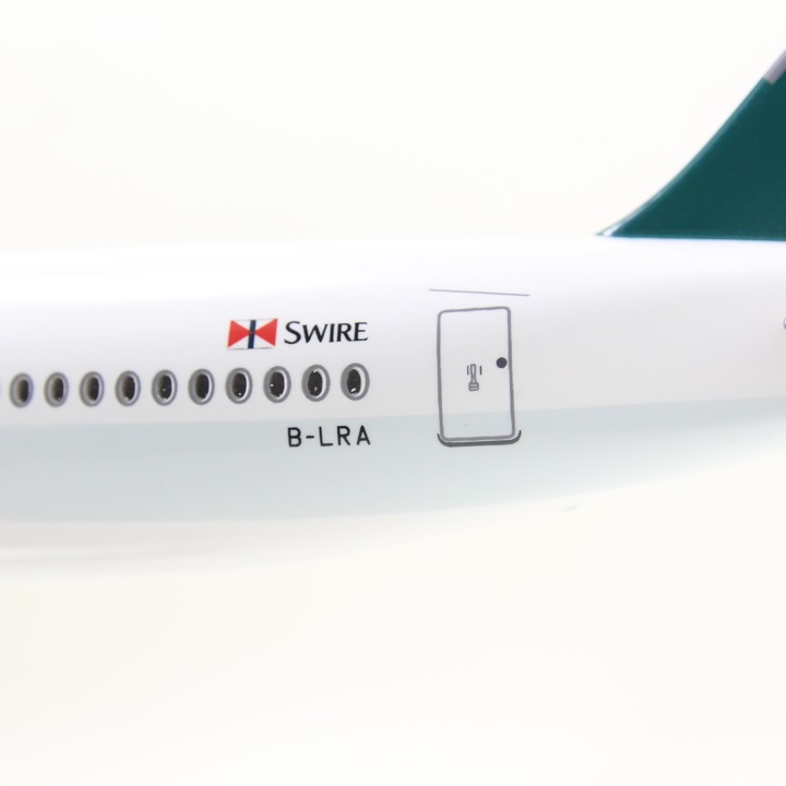 Mô hình máy bay lắp ráp có đèn led Cathay Pacific Airbus A350 47cm Everfly