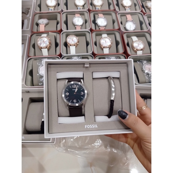 Set đồng hồ nam Fossil gồm 1 đồng hồ + 1 vòng tay, Mặt 42mm, Chống Nước 50m