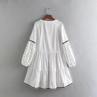 Váy trắng dài tay boho