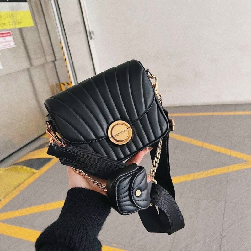 Túi Đeo Chéo Cá Tính Kèm Móc Hình Túi Siêu Chất