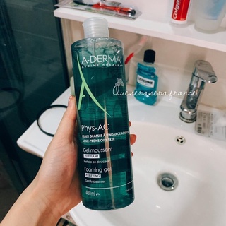 Sữa rửa mặt aderma dạng gel
