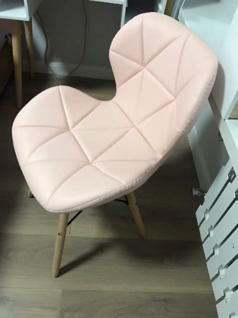Ghế EAMES hồng phấn tựa cánh bướm da simili cao cấp | BigBuy360 - bigbuy360.vn