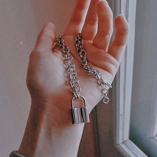 Vòng cổ choker nhiều lớp mặt hình ổ khóa chuỗi xích thời trang phù hợp làm quà tặng cho cặp đôi