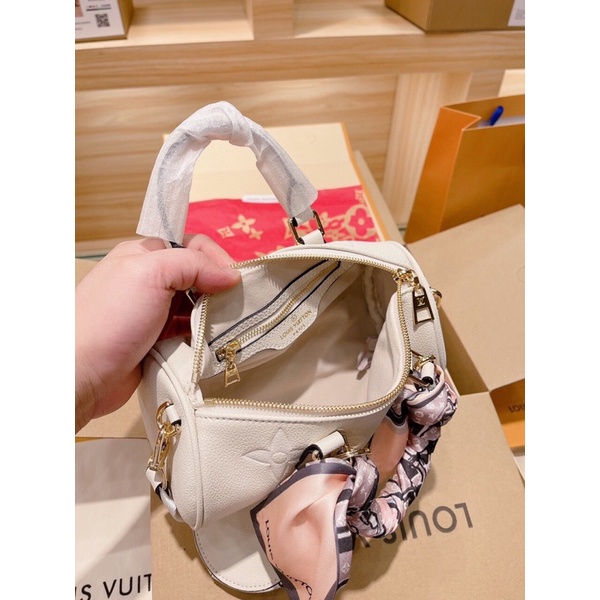 Túi xách lóuisvutton Papilon da thật sz 22 Fullbox 2 lớp+khăn+dây charm
