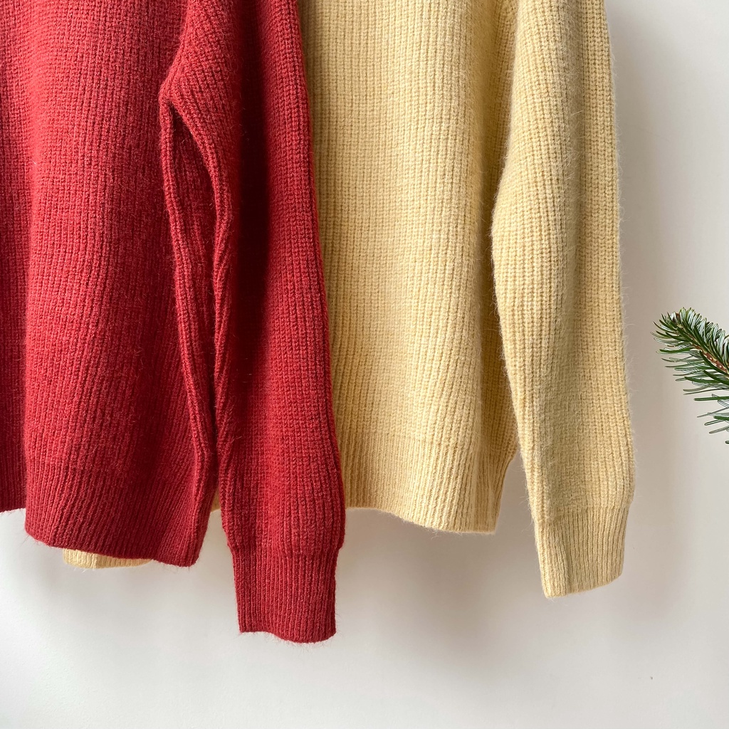 Áo len cổ tròn tay dài có xớ 2 màu LENCLOTHING 8310