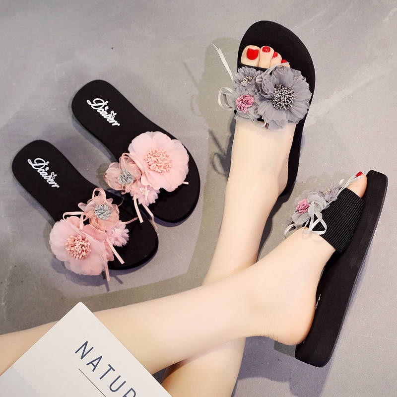 Dép Đế Xuồng Chống Trượt Đính Hoa Và Ngọc Trai Thời Trang