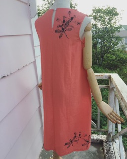 Váy Linen hoạ tiết vẽ tay