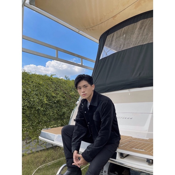 OUTBREAK - ÁO KHOÁC NHUNG FORM CROP *OUTBREAK JACKET*