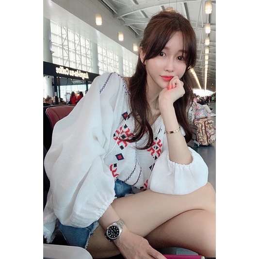 Áo thô thêu 330k -> 230k