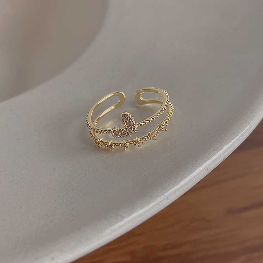 Nhẫn Đính Hôn Bằng Thép Titan Mạ Vàng Hai Lớp Đính Đá Zircon Hình Trái Tim Thời Trang Cho Nữ