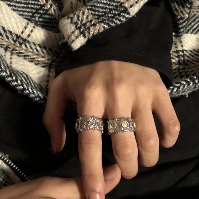 Nhẫn Đôi Họa Tiết Hoa Cúc Đính Kim Cương Phong Cách Thời Trang Nhật Hàn 22183