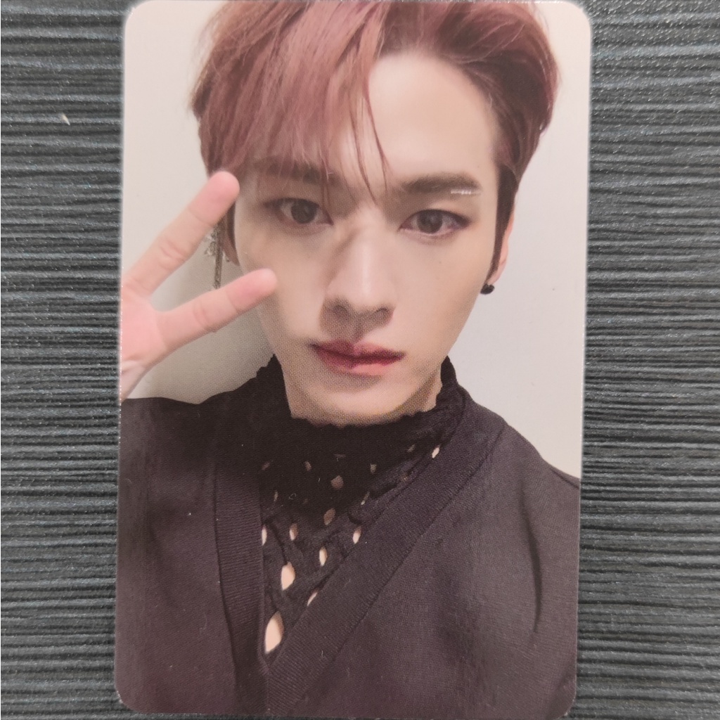 Ảnh bo góc Oddinary ver A Stray Kids