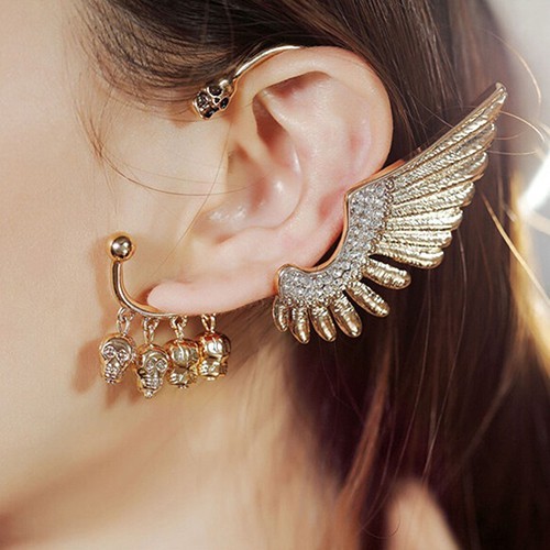 Hoa tai hình đầu lâu phong cách Gothic cho nữ