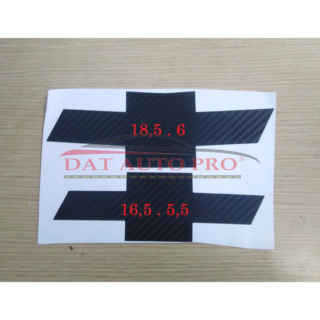 Nhãn dán xe bằng sợi carbon 3D logo CHEVROLET.